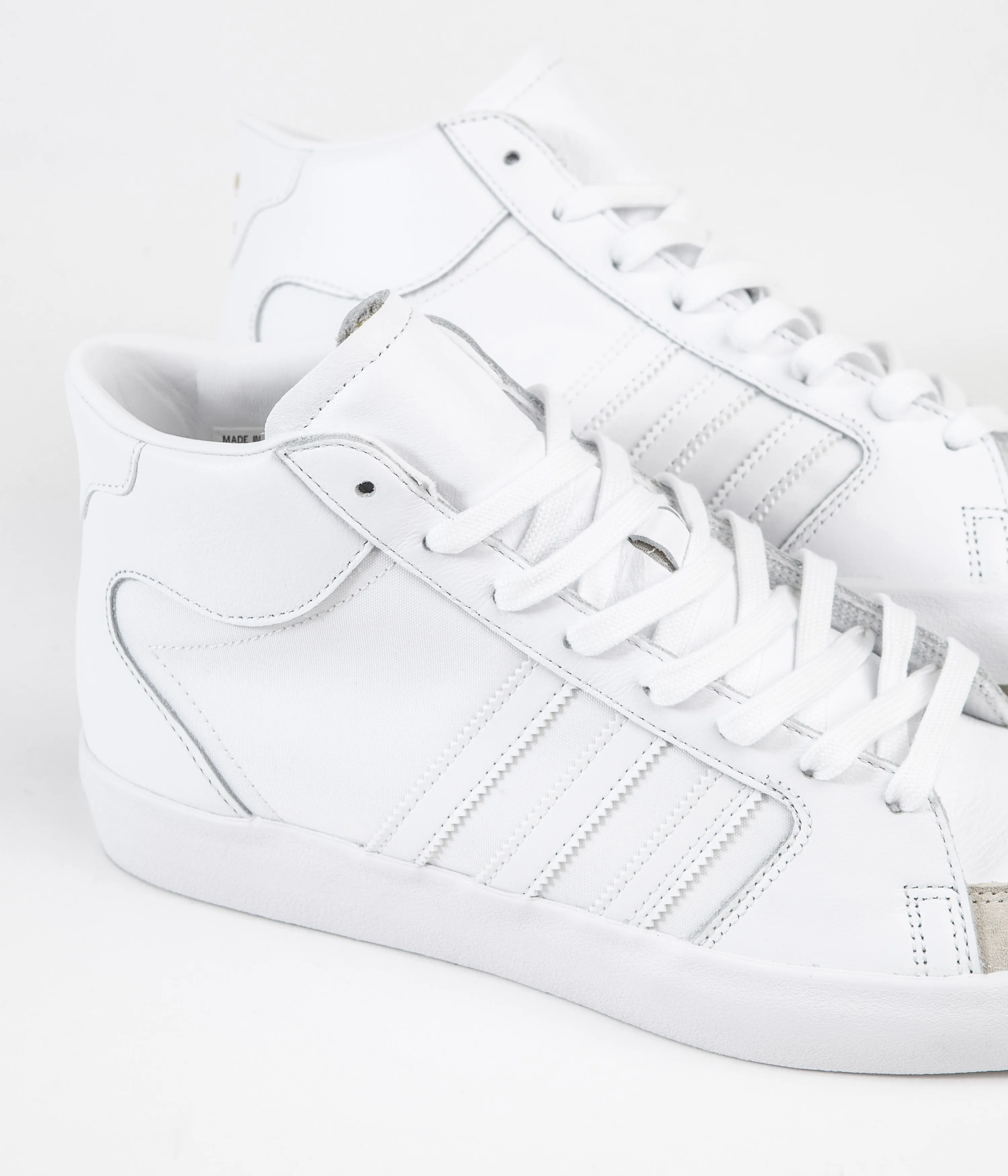 Adidas Superskate Adv Shoes - FTWR White / FTWR White / Gold Metallic