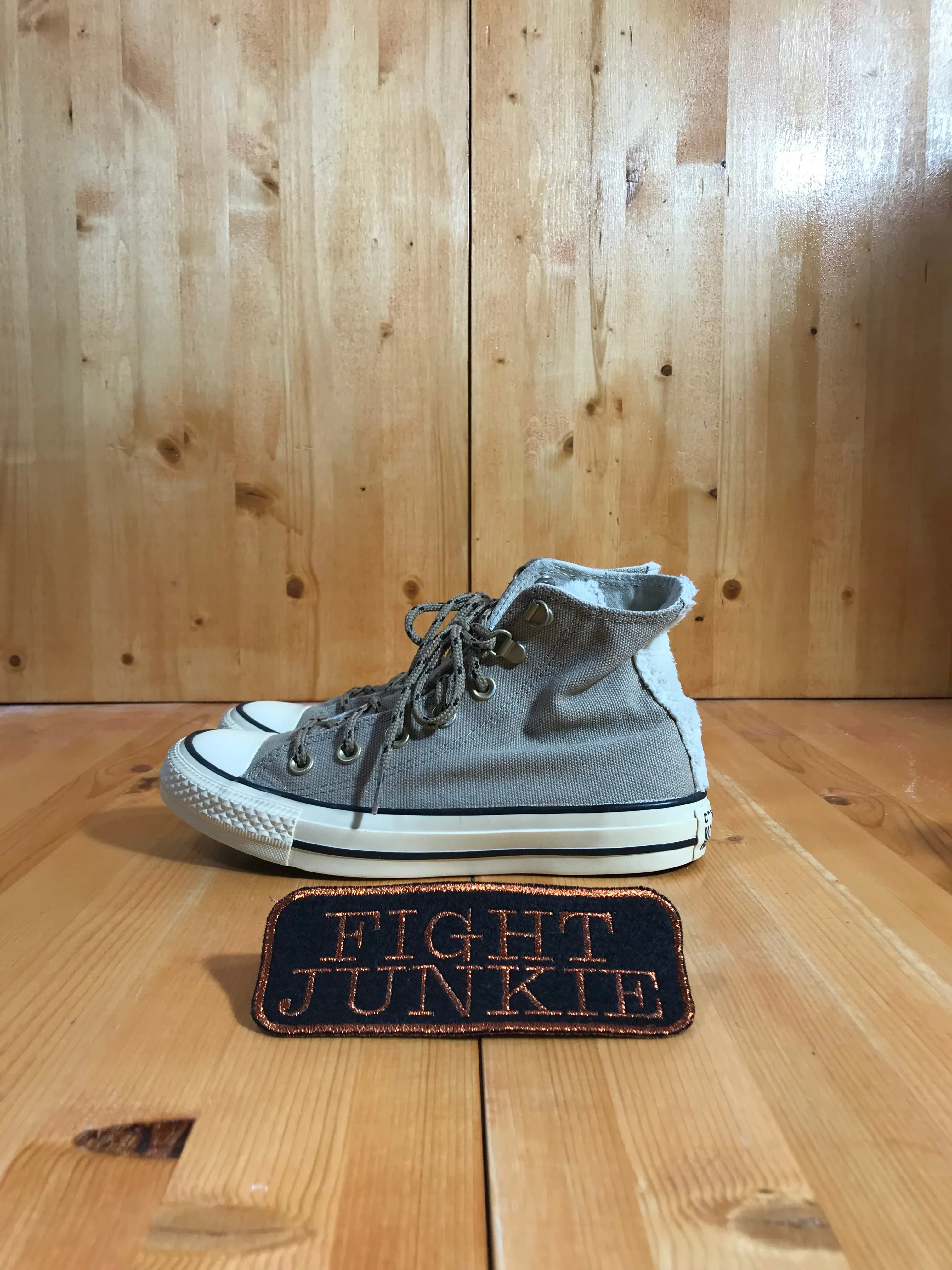 CONVERSE CHUCK TAYLOR ALL STAR Women Size 6 Canvas High Top Shoes Sneakers Khaki 562488C