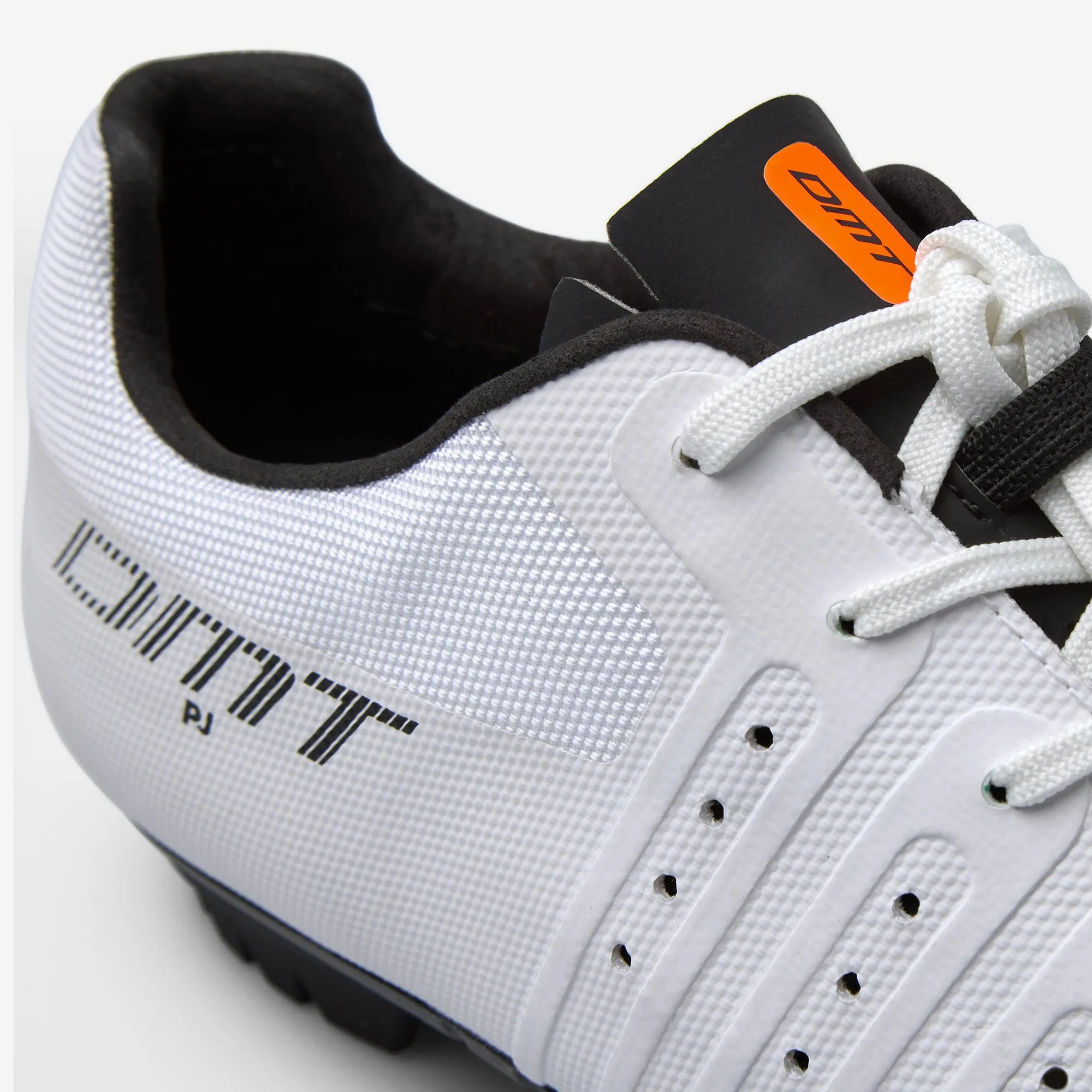 DMT KM4 PJ SHOES WHITE/BLACK