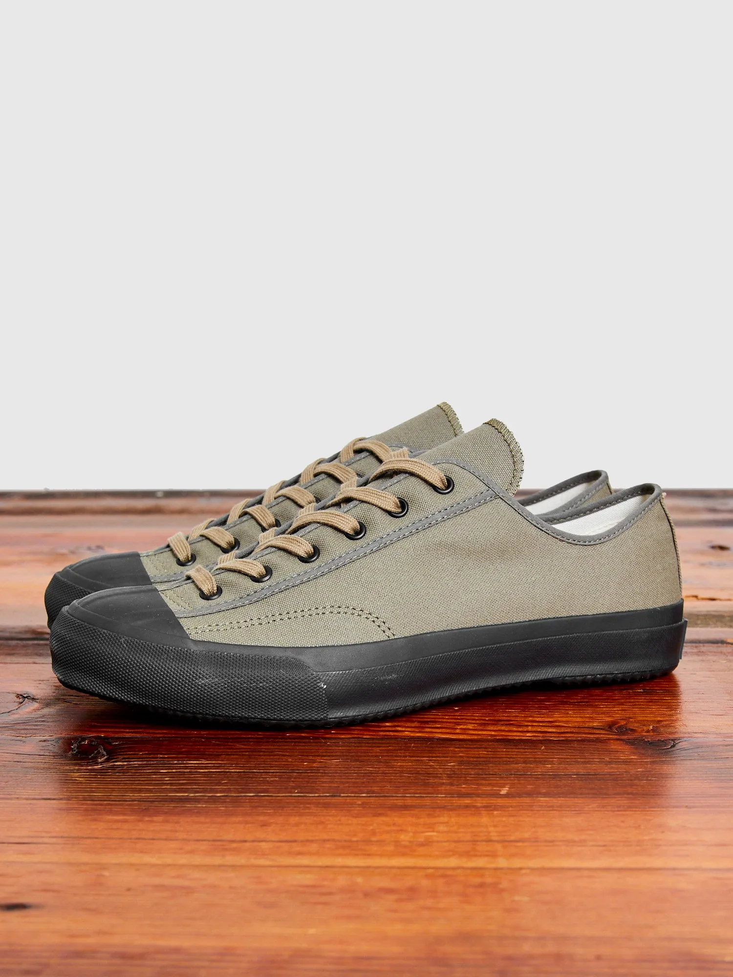 Gym Classic Sneaker in Olive